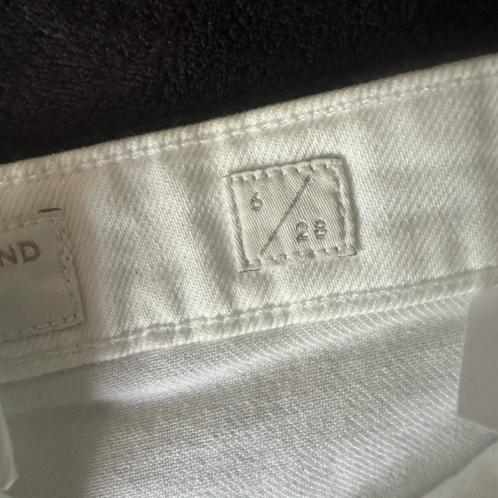 White Cut Off Short size 6/28 - Picture 7 of 10